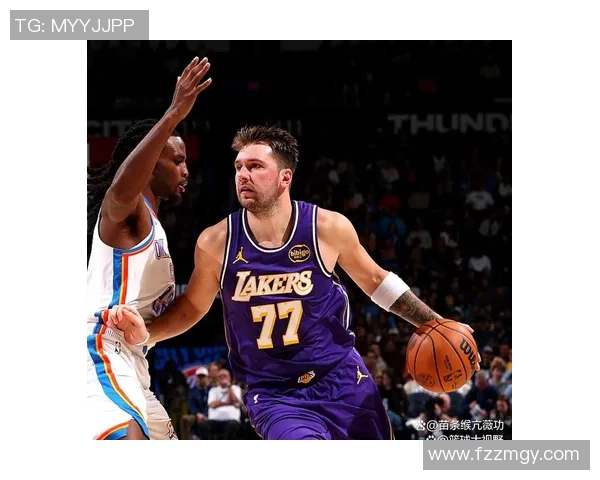 雷霆与湖人激战正酣精彩比赛直播全程回顾与分析